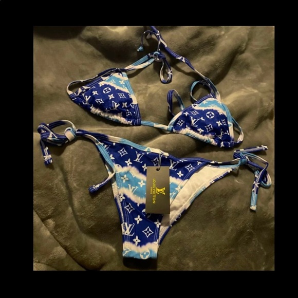 ⚡️LAST ONE!⚡️ Luxury High End Bikini 👙 Monogram - Picture 2 of 4